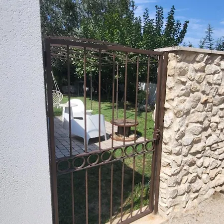 Maison Dans Havre De Paix A 10 Minutes D'avignon Tatil Evi *